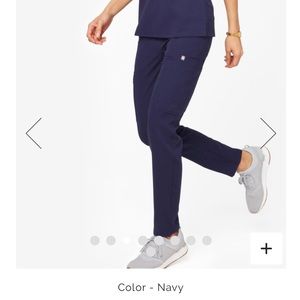 Figs Navy “Yola” Large/Tall skinny scrub pants